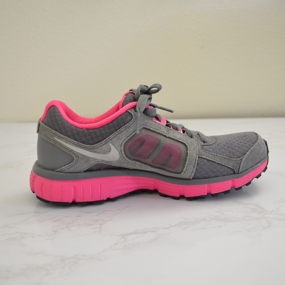 NIKE – Dual Fusion ST2